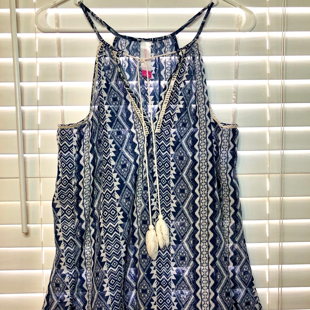 Blue & White Patterned Blouse - Picture 3 of 4